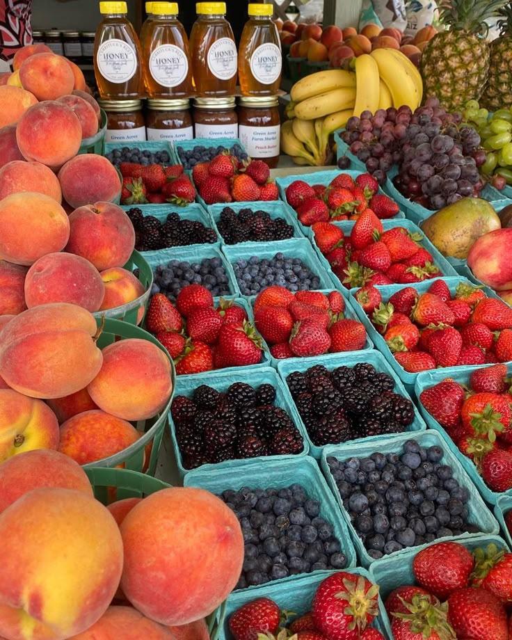 Field-Fresh Fusion: Artisanal Berry Collection